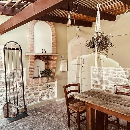 18th-century Stone House By River In Romagna Nyaraló *